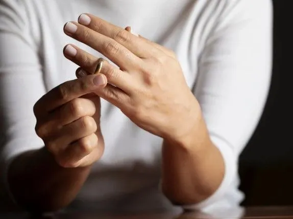 Essential Steps to Consider Before Deciding on Divorce